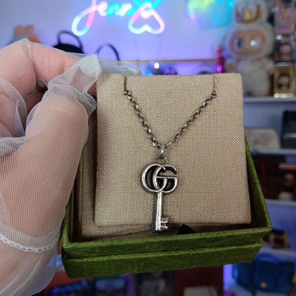 Gucci 925 Silver Key Motif Double G Logo Charm Necklace Men’s Women’s - Picture 1 of 13